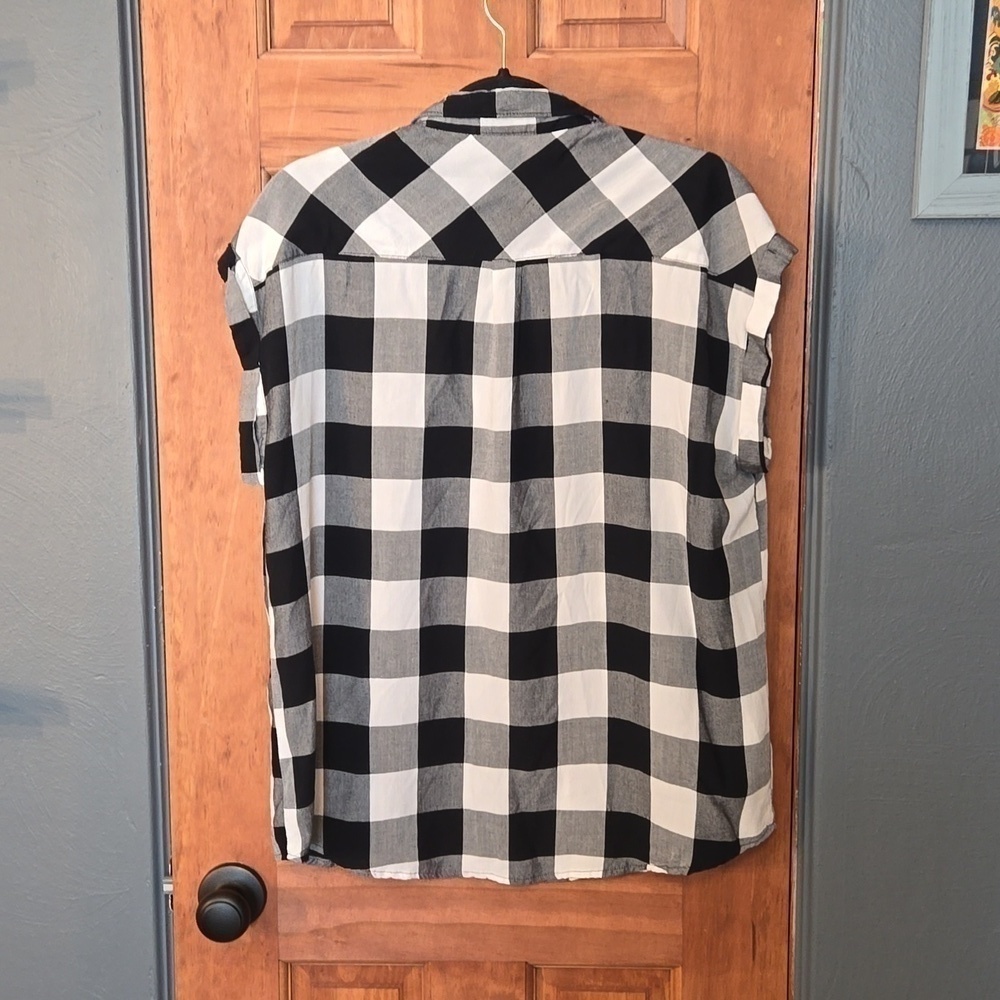 Black and White Plaid Button Down - Picture 5 of 5